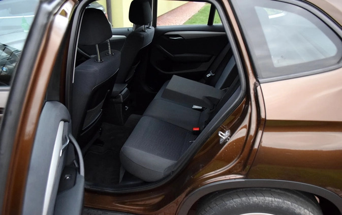 BMW X1 cena 39900 przebieg: 193700, rok produkcji 2010 z Siewierz małe 154